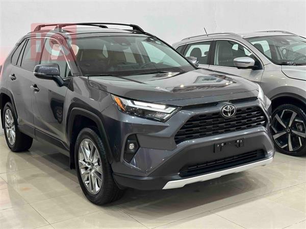 Toyota for sale in Iraq